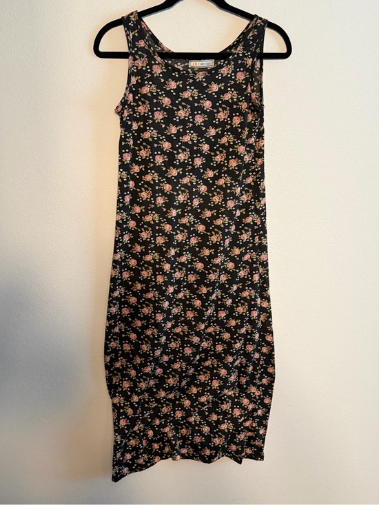 L.L. Collection Dresses & Skirts - Floral Sleeveless Black Midi Dress with Pink Roses
